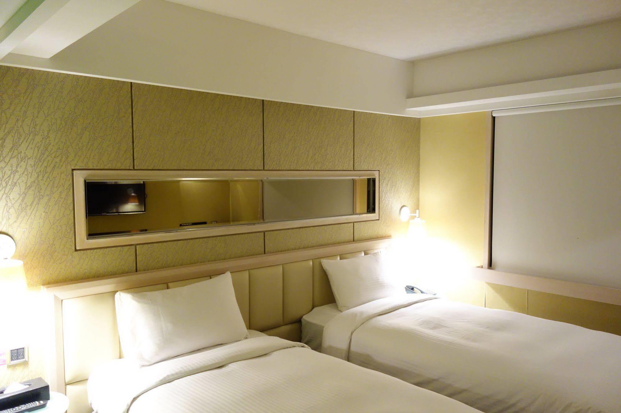 The Cloud Hotel Kaohsiung Exterior photo