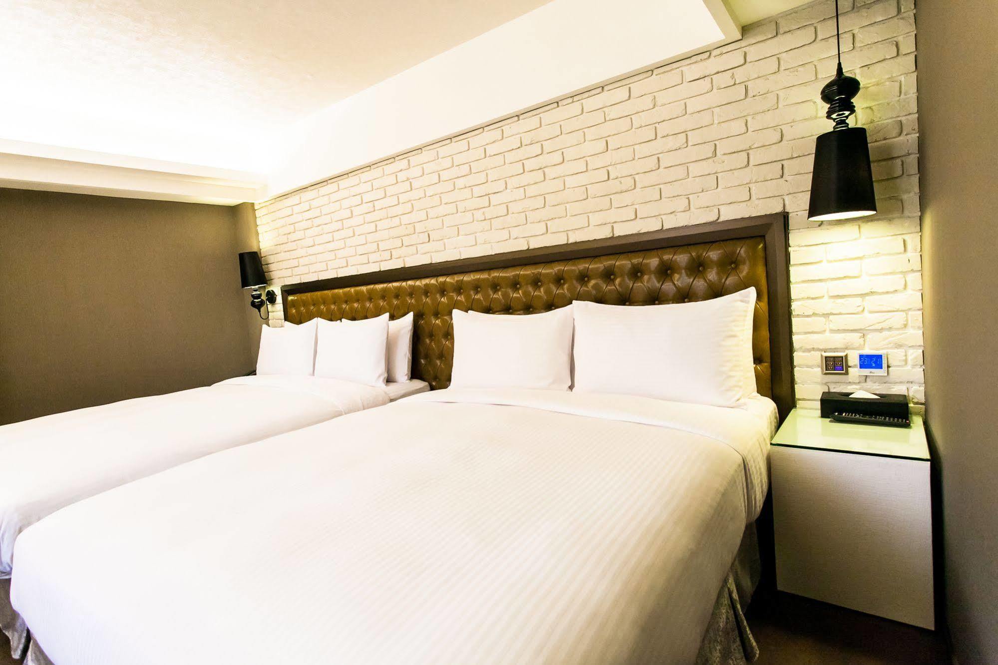 The Cloud Hotel Kaohsiung Exterior photo